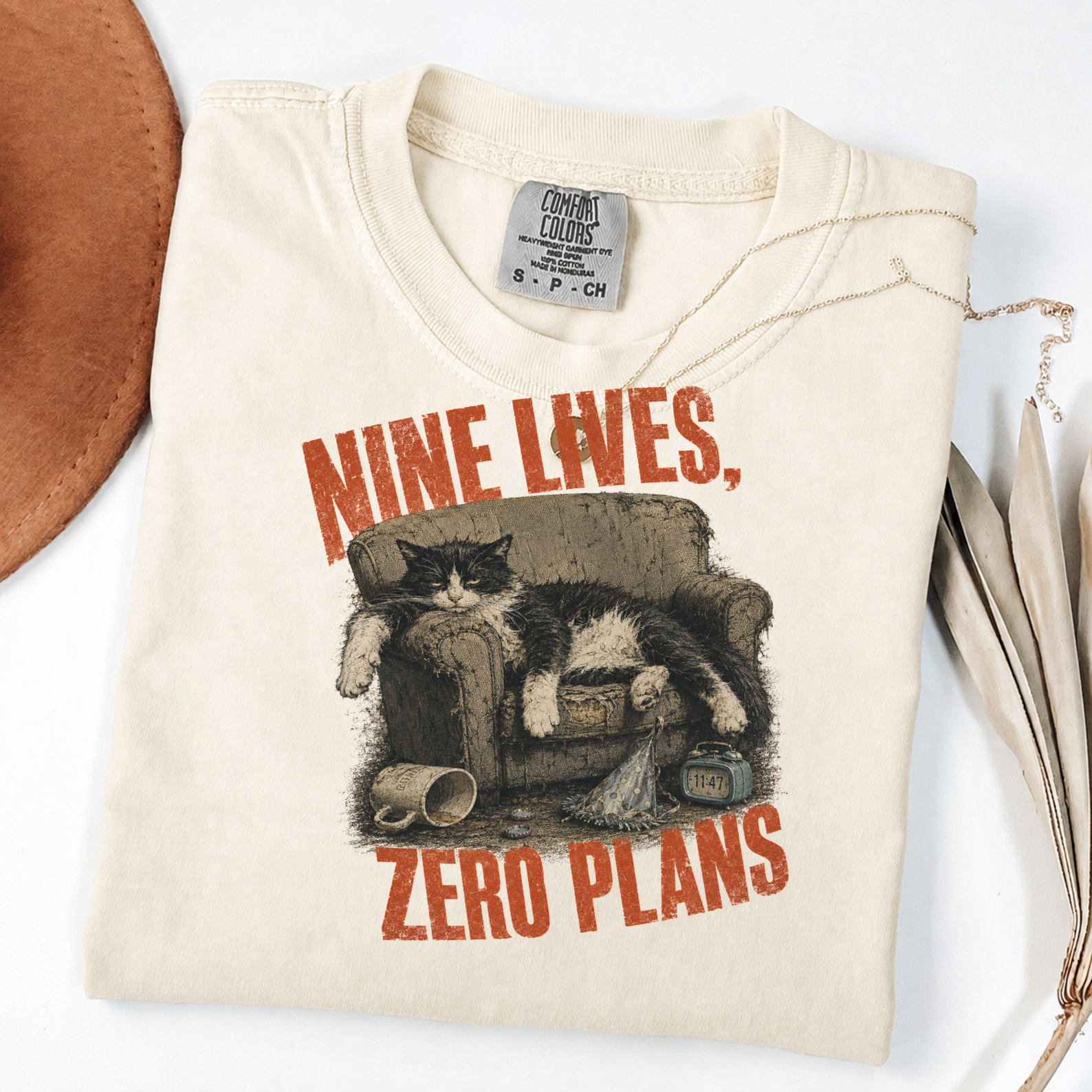 Nine Lives Zero Plans - Funny Vintage Cat Tee
