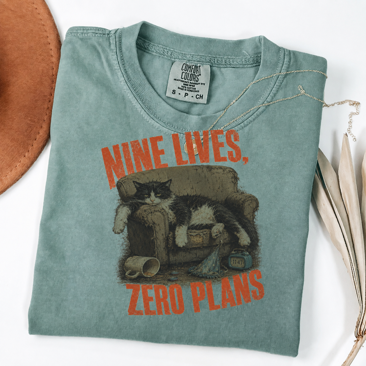 Nine Lives Zero Plans - Funny Vintage Cat Tee