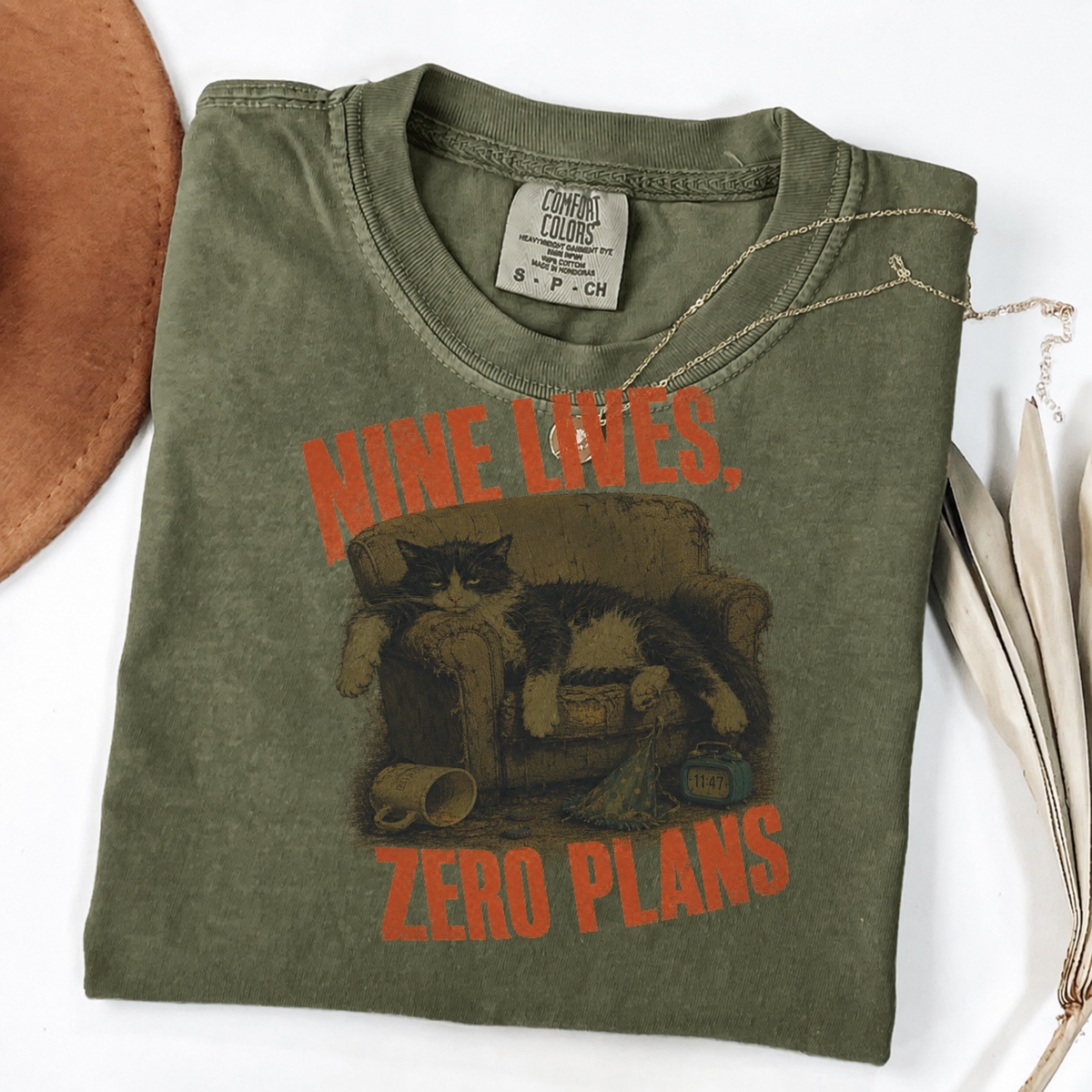 Nine Lives Zero Plans - Funny Vintage Cat Tee